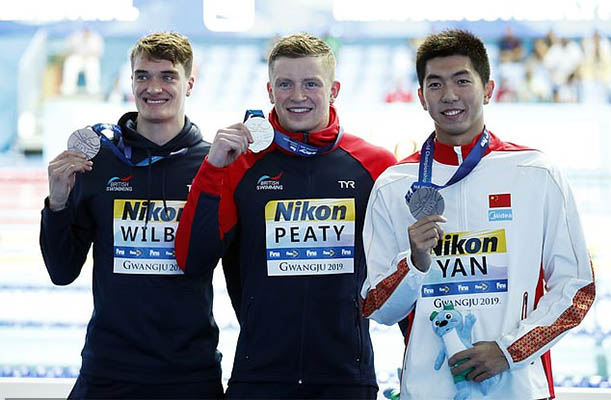 Phát hiện kình ngư đầu tiên bơi 100m ếch dưới 57 giây: Adam Peaty!