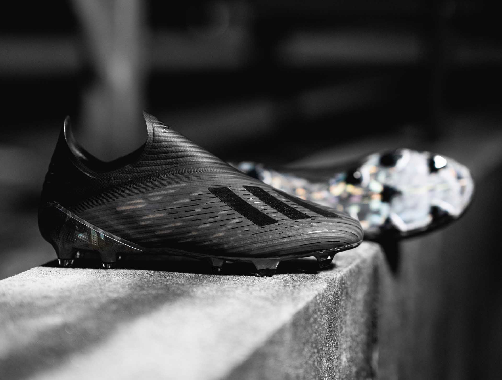 Adidas tung ra loạt giày “Dark Script” tinh tế và huyền bí