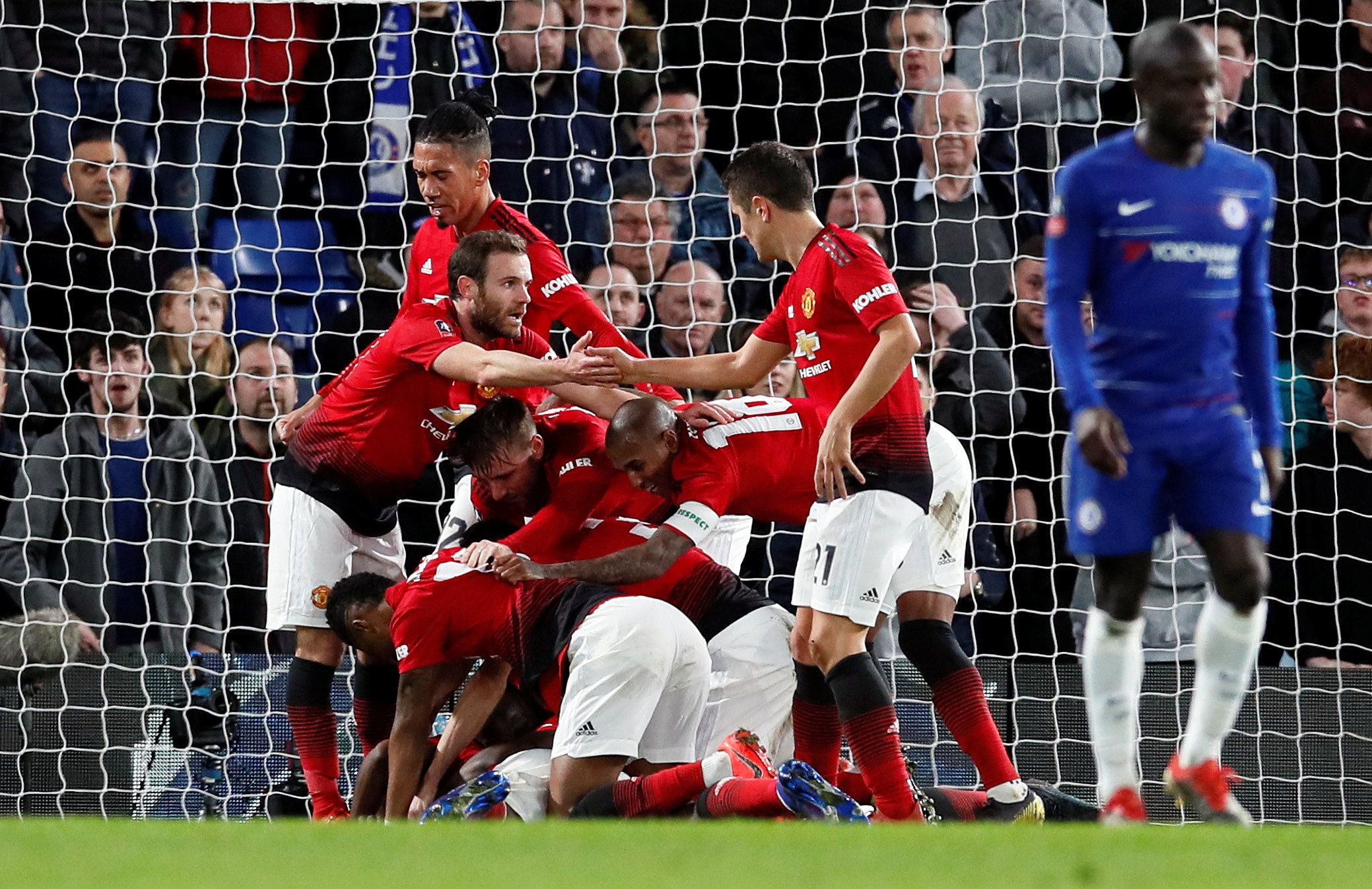 Liverpool và nhiệm vụ phá dớp tại Old Trafford để vô địch Premier League mùa này