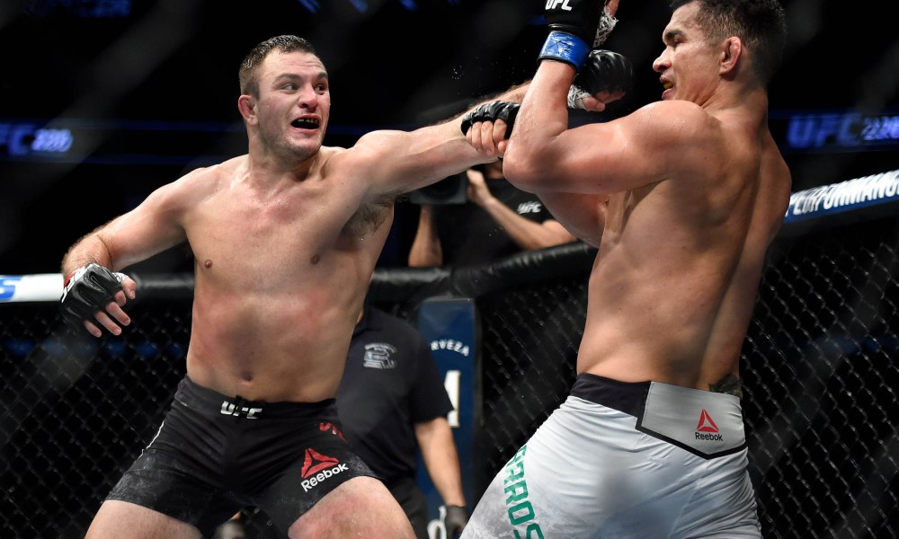 UFC Prague: Pha mở màn nhàm chán trên đất Cộng Hòa Czech
