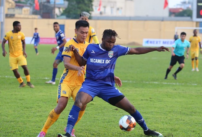 Số phận đồng hương Donald Trump ra sao khi đến “miền đất hứa” V.League?