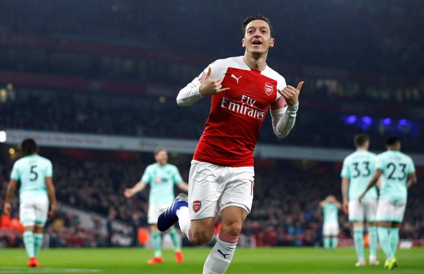 Arsenal thắng tưng bừng và 5 điểm nhấn ở trận gặp Bournemouth Arsenal thắng tưng bừng và 5 điểm nhấn ở trận gặp Bournemouth