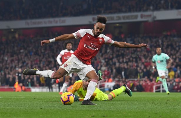 Arsenal thắng tưng bừng và 5 điểm nhấn ở trận gặp Bournemouth Arsenal thắng tưng bừng và 5 điểm nhấn ở trận gặp Bournemouth