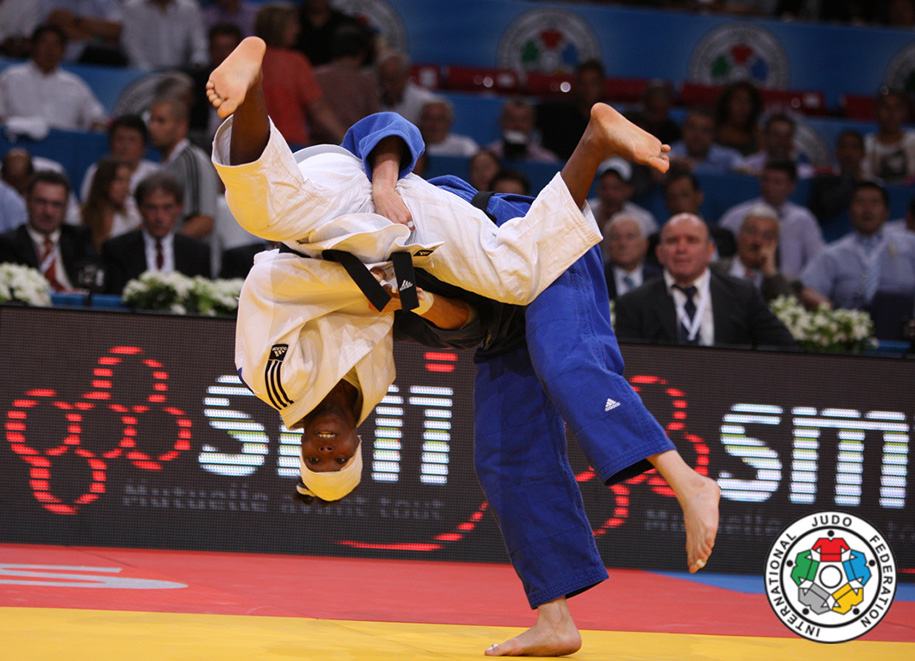 Luật thi đấu Ju-jitsu Quốc tế: Các tình huống phạm lỗi nghiêm trọng