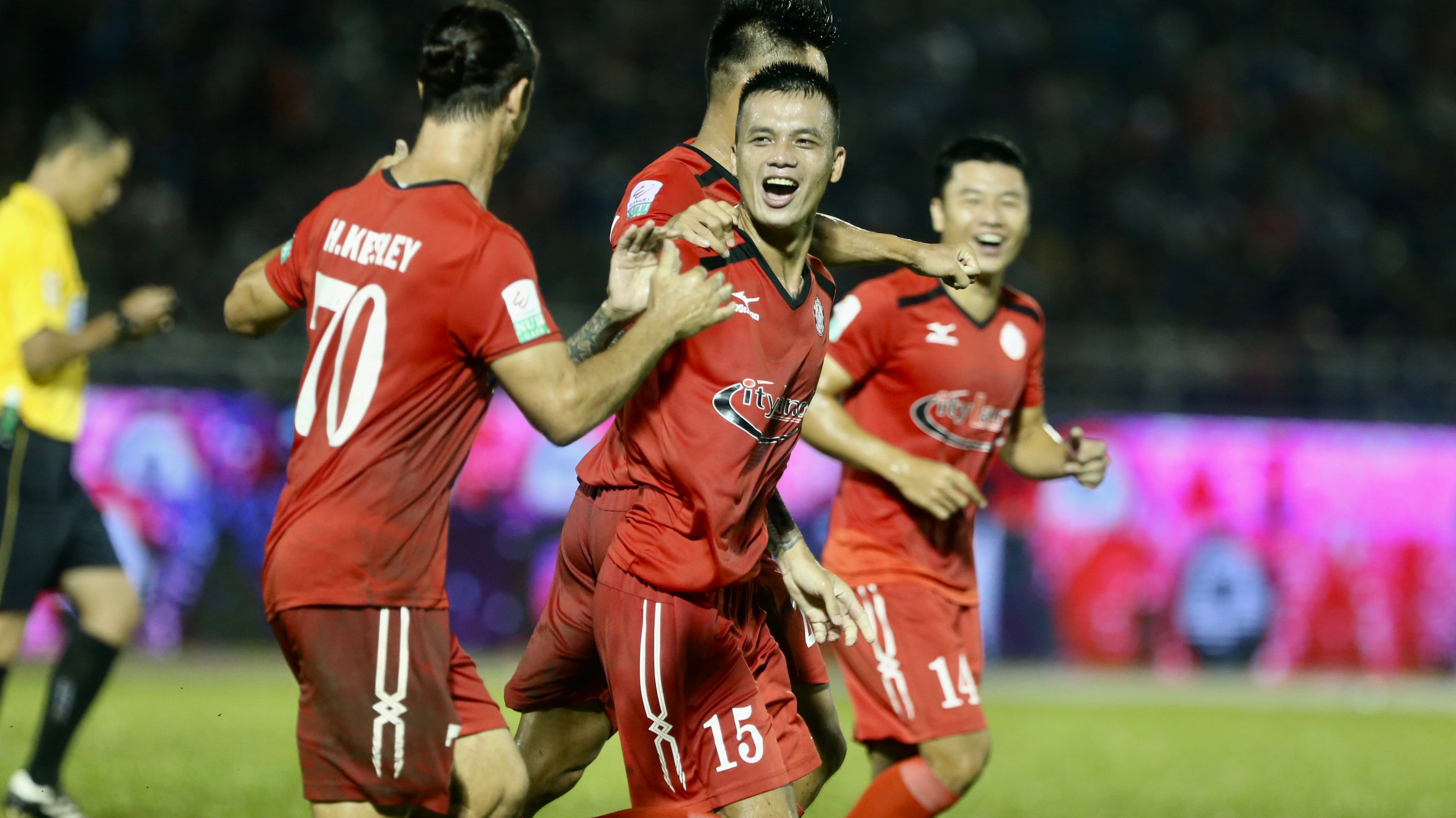 Kết quả Bình Dương vs TP. HCM (2-3): Rượt đuổi kịch tính Kết quả Bình Dương vs TP. HCM (2-3): Rượt đuổi kịch tính