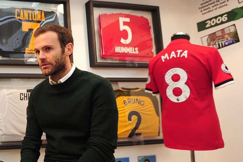 Chuyển nhượng MU 14/4: MU có thể mua tiền đạo của Inter Milan chỉ với 52 triệu bảng