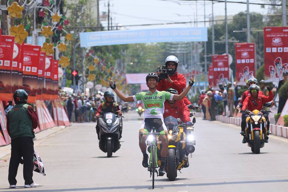 Độc diễn hơn 40 km, tay đua 19 tuổi Võ Thanh An thắng chặng 6 Cúp Truyền hình 2019