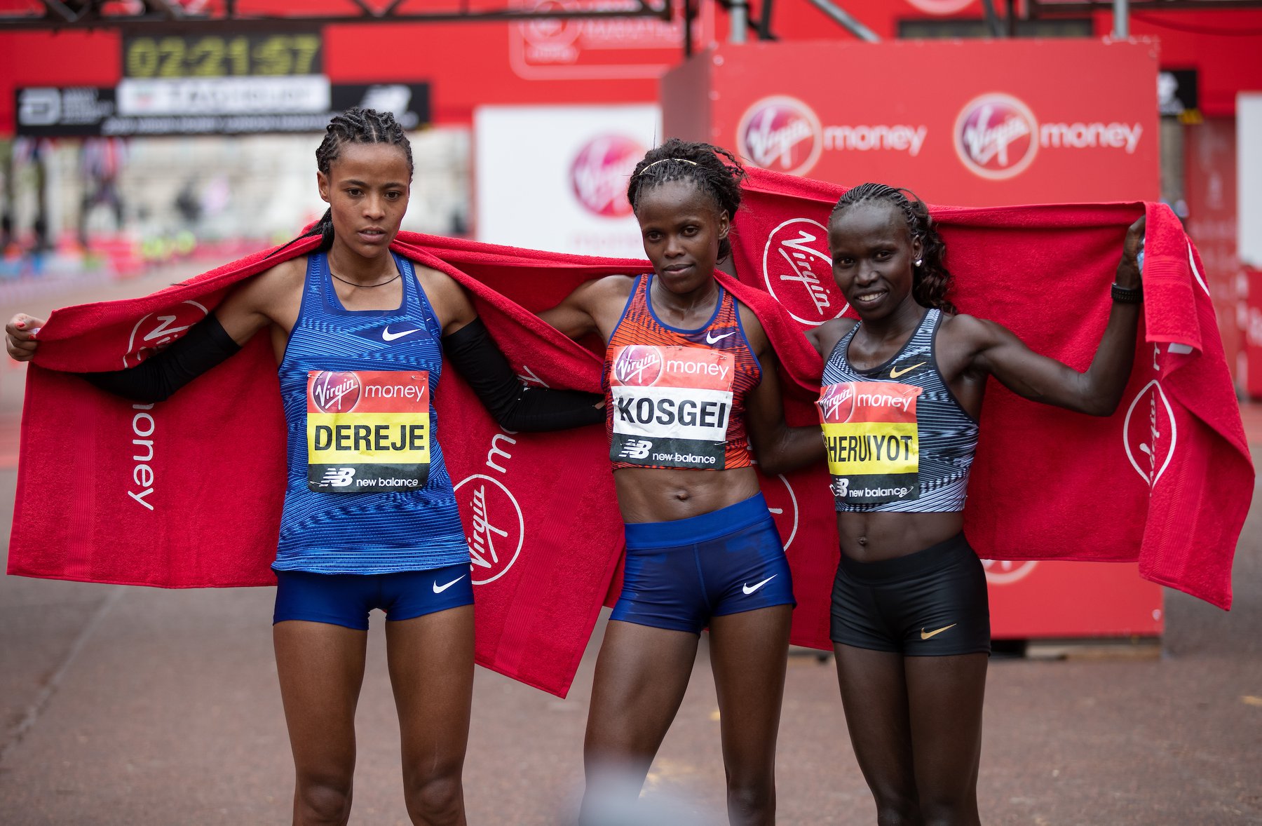 Khoảnh khắc về đích và kết quả chung cuộc London Marathon 2019 Khoảnh khắc về đích và kết quả chung cuộc London Marathon 2019