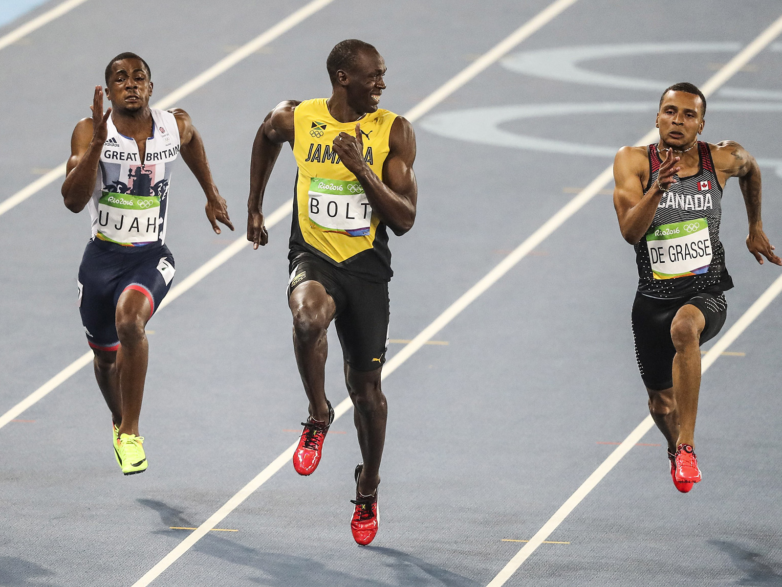 Chàng sinh viên 18 tuổi ‘Tia chớp trắng’ chạy 100m gần nhanh bằng Usain Bolt Chàng sinh viên 18 tuổi ‘Tia chớp trắng’ chạy 100m gần nhanh bằng Usain Bolt