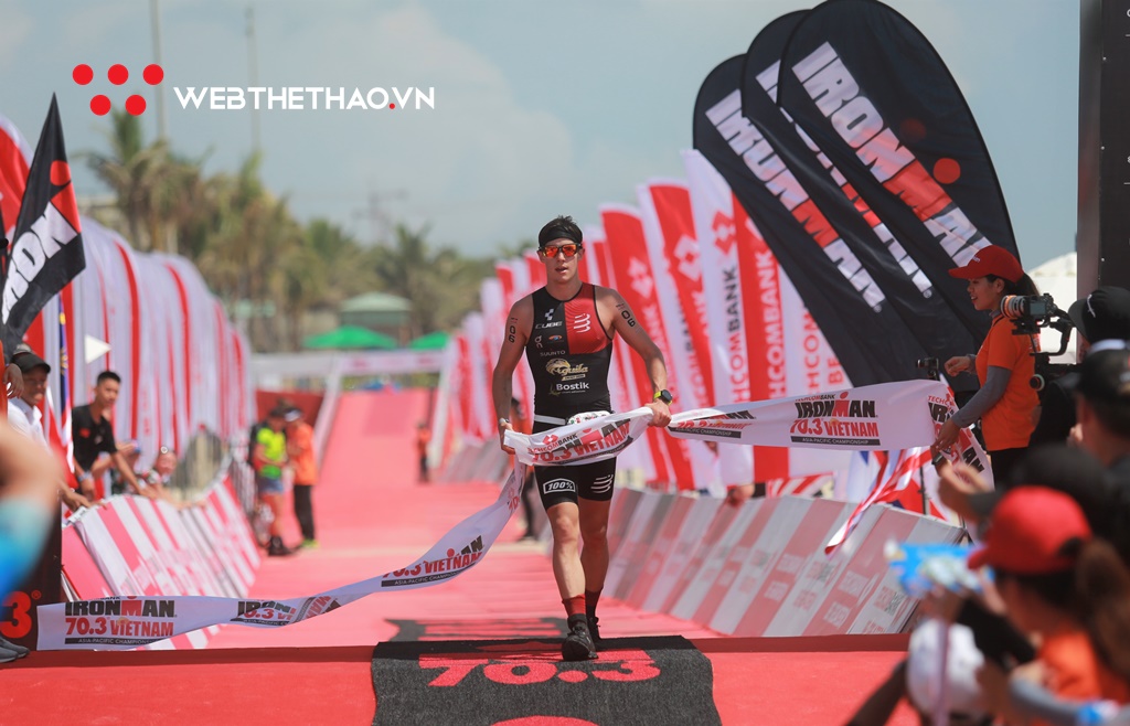 Nam thần Mauricio Mandez đốn tim người hâm mộ với hình ảnh cực ngầu ở IRONMAN 70.3 Vietnam 2019 Nam thần Mauricio Mandez đốn tim người hâm mộ với hình ảnh cực ngầu ở IRONMAN 70.3 Vietnam 2019