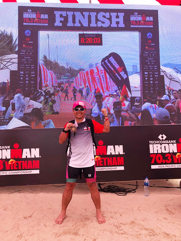 Rapper Đạt Đinh hai lần chinh phục IRONMAN 70.3 Việt Nam dù vỡ sụn gối, đứt dây chằng