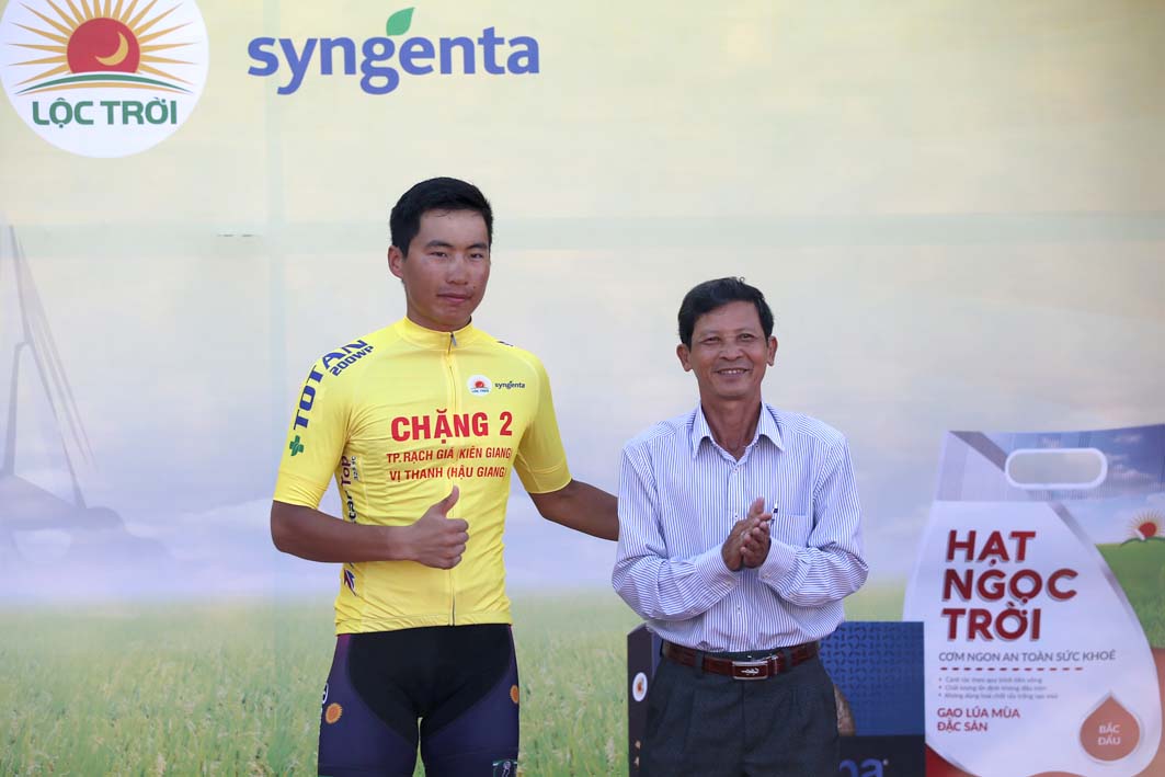 Giải xe đạp toàn quốc về nông thôn – Tranh Cúp Gạo Hạt Ngọc Trời 2019: Căng thẳng cuộc đua áo xanh