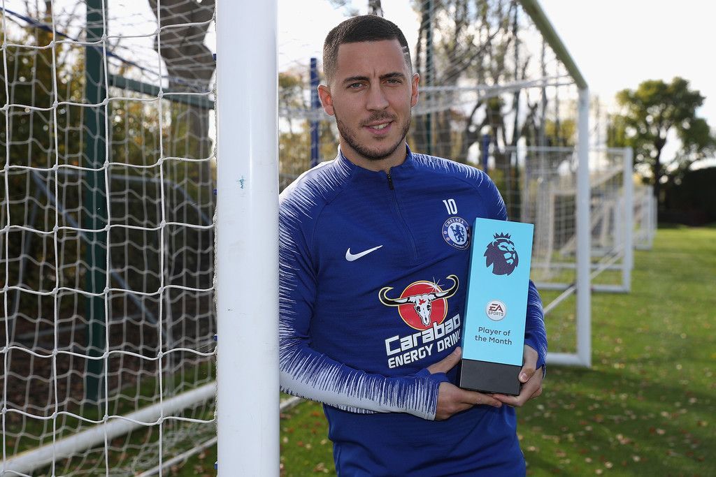 Hazard đánh bại Mane, Van Dijk, Sterling để đoạt giải xuất sắc nhất năm