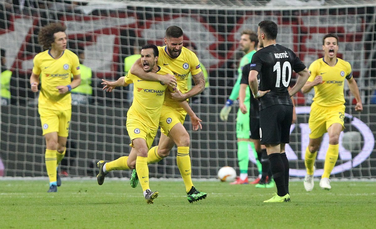 Huyền thoại Chelsea chỉ trích HLV Sarri vì quyết định khó hiểu khiến Chelsea hòa Frankfurt