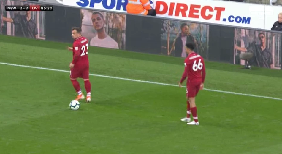 Van Dijk ra lệnh như thủ lĩnh giúp Liverpool chiến thắng Newcastle