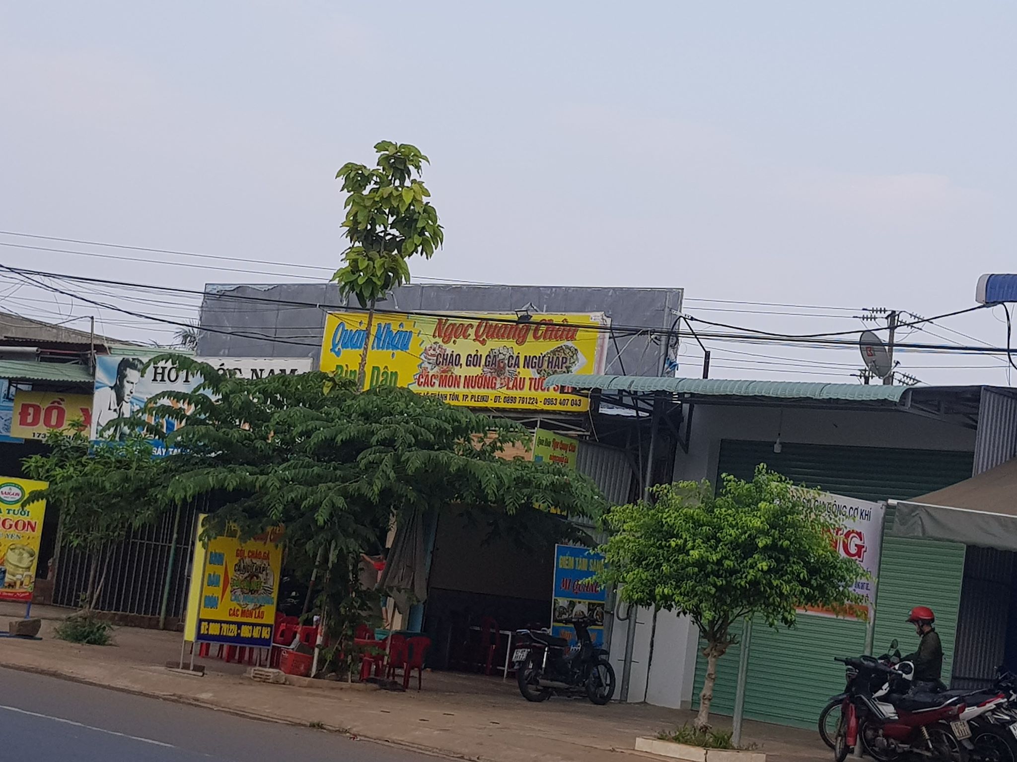 Các ngôi sao của HAGL đua nhau mở quán nhậu, bán mỹ phẩm để dưỡng già