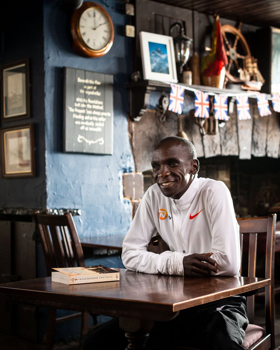 Eliud Kipchoge quyết xô đổ kỷ lục lịch sử chạy marathon dưới 2 giờ