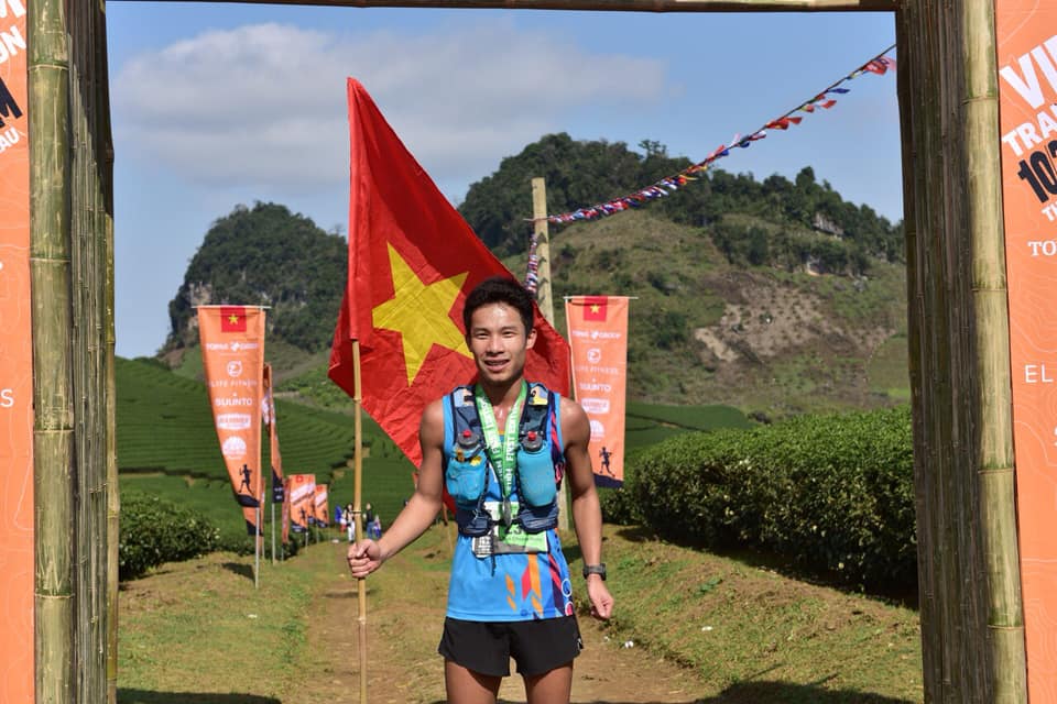 Chạy leo dốc nhanh như gió, Trần Duy Quang vô địch 70km Vietnam Trail Marathon 2019 Chạy leo dốc nhanh như gió, Trần Duy Quang vô địch 70km Vietnam Trail Marathon 2019