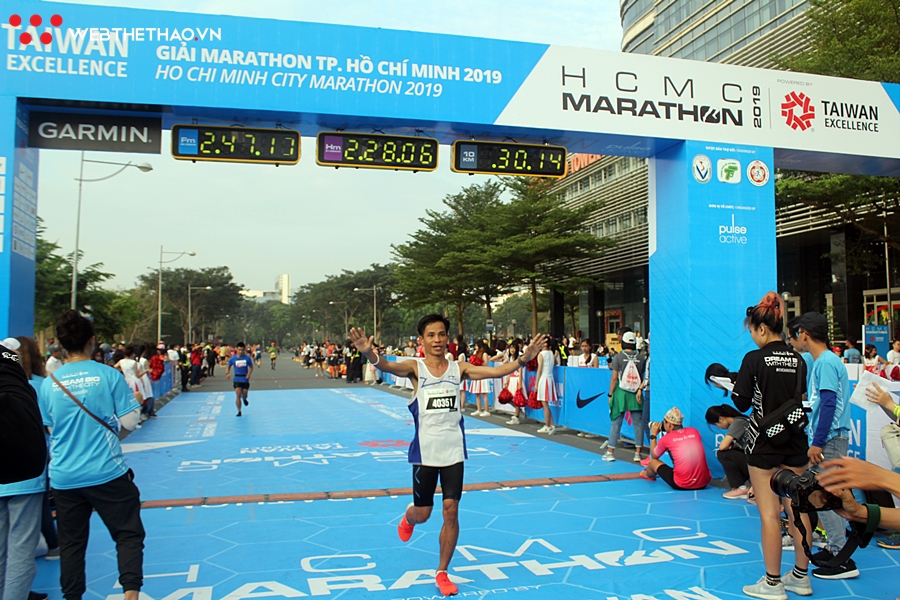 HCMC Marathon 2019: Bất ngờ VĐV hạng phong trào chạy marathon nhanh hơn Elite