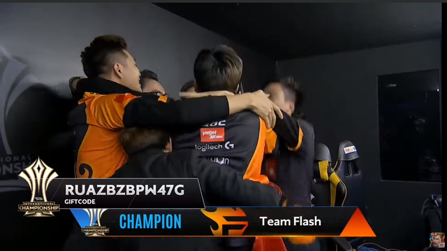 Team Flash Liên Quân Mobile dẫn đầu bình chọn We Choice Awards 2019