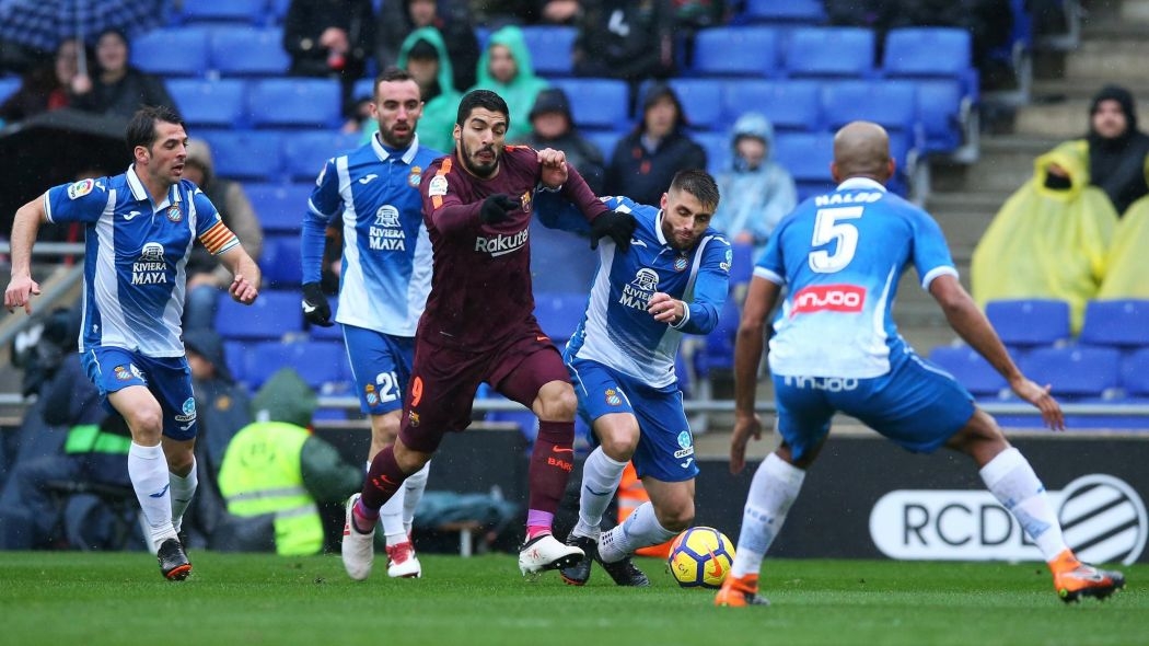 Soi kèo Espanyol vs Barcelona 03h00, 05/01 (La Liga)