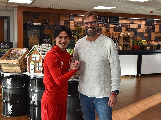 Minamino sẽ đi theo con đường của Van Dijk khi đến Liverpool?