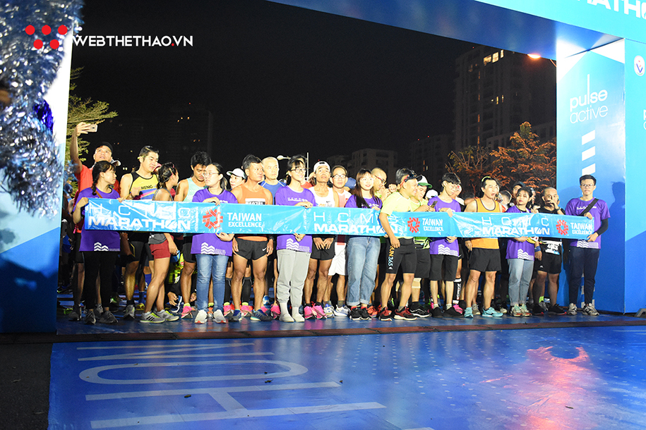 HCMC Marathon 2020 khởi tranh trong đêm: Runner sẵn sàng chinh phục bình minh cầu Phú Mỹ HCMC Marathon 2020 khởi tranh trong đêm: Runner sẵn sàng chinh phục bình minh cầu Phú Mỹ