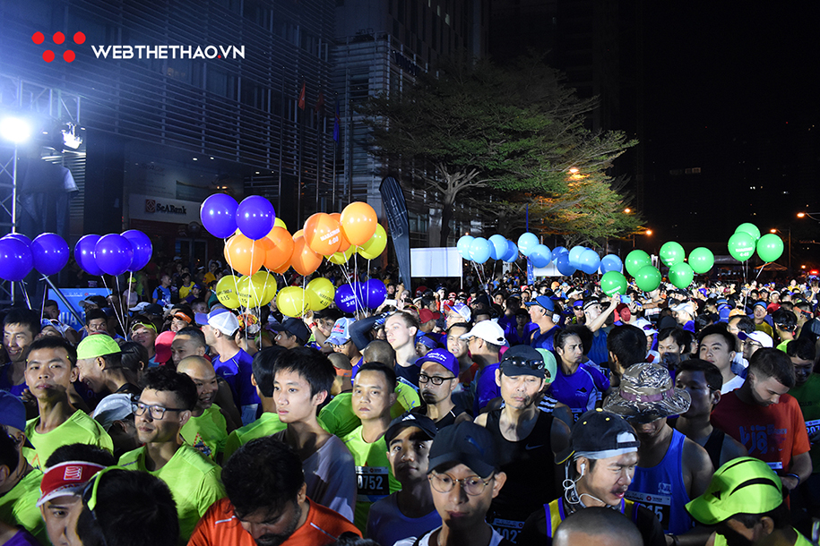 HCMC Marathon 2020 khởi tranh trong đêm: Runner sẵn sàng chinh phục bình minh cầu Phú Mỹ HCMC Marathon 2020 khởi tranh trong đêm: Runner sẵn sàng chinh phục bình minh cầu Phú Mỹ