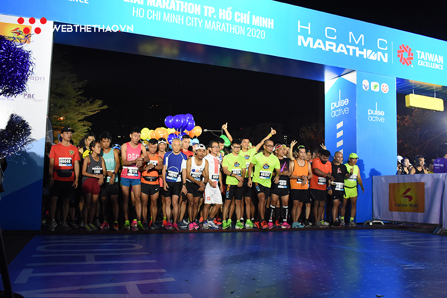 HCMC Marathon 2020 khởi tranh trong đêm: Runner sẵn sàng chinh phục bình minh cầu Phú Mỹ HCMC Marathon 2020 khởi tranh trong đêm: Runner sẵn sàng chinh phục bình minh cầu Phú Mỹ