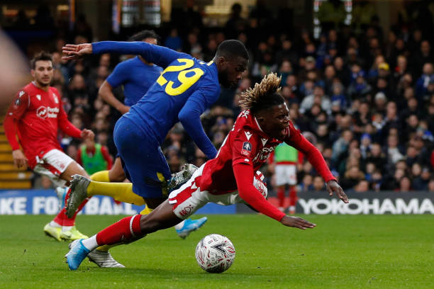 CĐV Chelsea hả hê khi VAR cứu 2 bàn thua cho đội nhà