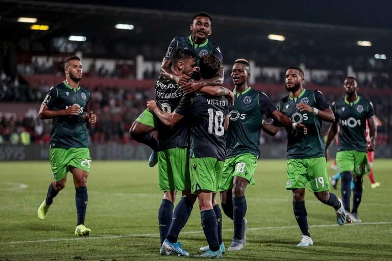 Soi kèo Famalicao vs Vitoria de Setubal 03h00, 06/01 (VĐQG Bồ Đào Nha 2019/20)