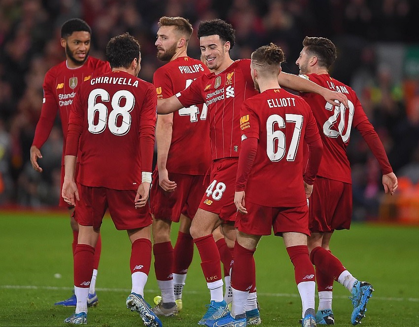 Liverpool thắng trận derby với người hùng lập kỷ lục sau 26 năm