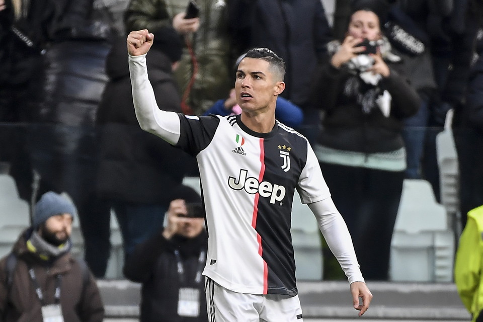 Ronaldo lần đầu lập kỳ tích với Juventus để xóa bỏ “điều cấm kỵ”