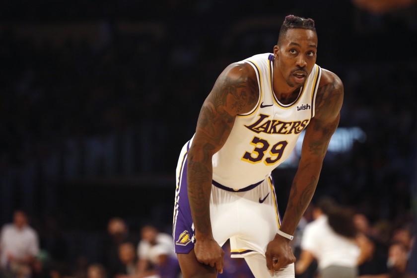 Hồi sinh mạnh mẽ, Dwight Howard được LA Lakers tưởng thưởng