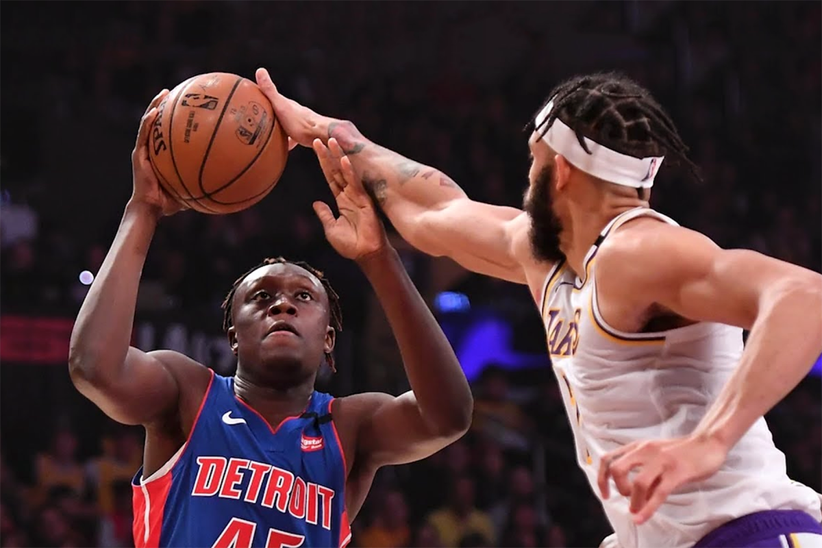 LA Lakers làm điều chưa từng có trong 18 năm, Derrick Rose gật đầu thán phục