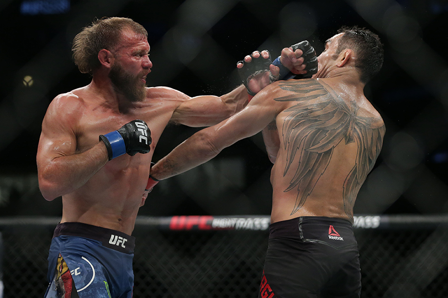 Dana White bức xúc vì mọi người đang hạ thấp đối thủ của Conor McGregor Dana White bức xúc vì mọi người đang hạ thấp đối thủ của Conor McGregor