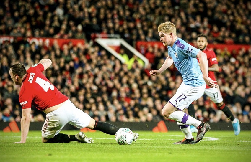 Hậu vệ MU hứng cơn thịnh nộ sau khi bị De Bruyne “hành hạ” Hậu vệ MU hứng cơn thịnh nộ sau khi bị De Bruyne “hành hạ”