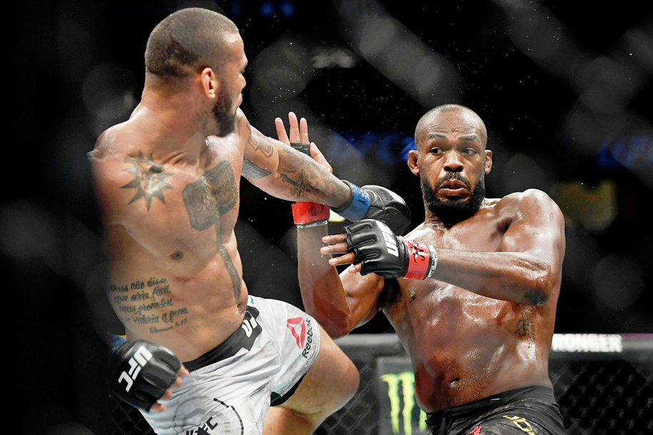 Dana White nhắc nhở Jon Jones về “khao khát tuổi trẻ” của Dominick Reyes Dana White nhắc nhở Jon Jones về “khao khát tuổi trẻ” của Dominick Reyes