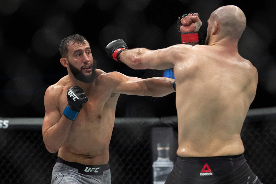 Dana White nhắc nhở Jon Jones về “khao khát tuổi trẻ” của Dominick Reyes Dana White nhắc nhở Jon Jones về “khao khát tuổi trẻ” của Dominick Reyes