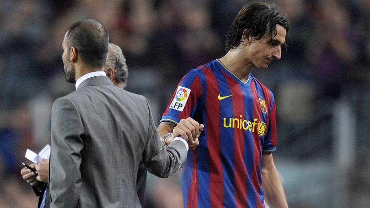 Messi lo lắng nhắn tin cho HLV Guardiola khi Ibrahimovic đến Barca Messi lo lắng nhắn tin cho HLV Guardiola khi Ibrahimovic đến Barca