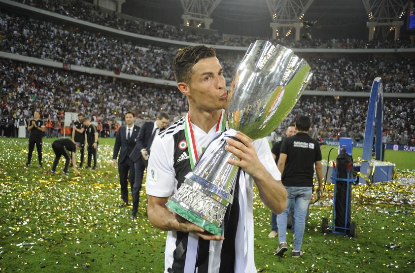 Ronaldo và những bàn thắng may mắn vào đầu năm mới