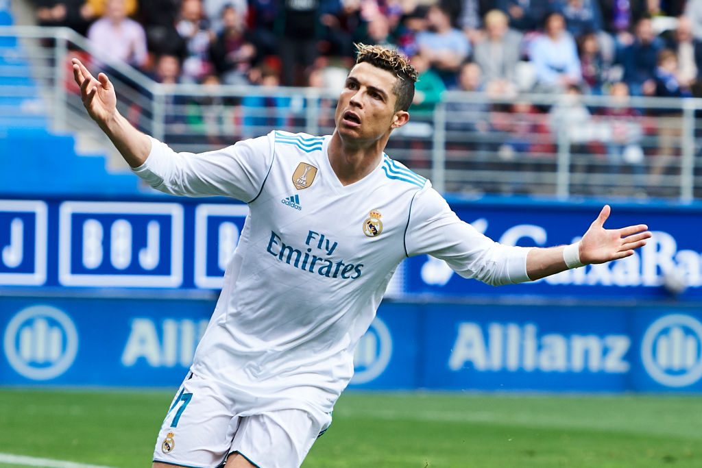 Ronaldo và những bàn thắng may mắn vào đầu năm mới