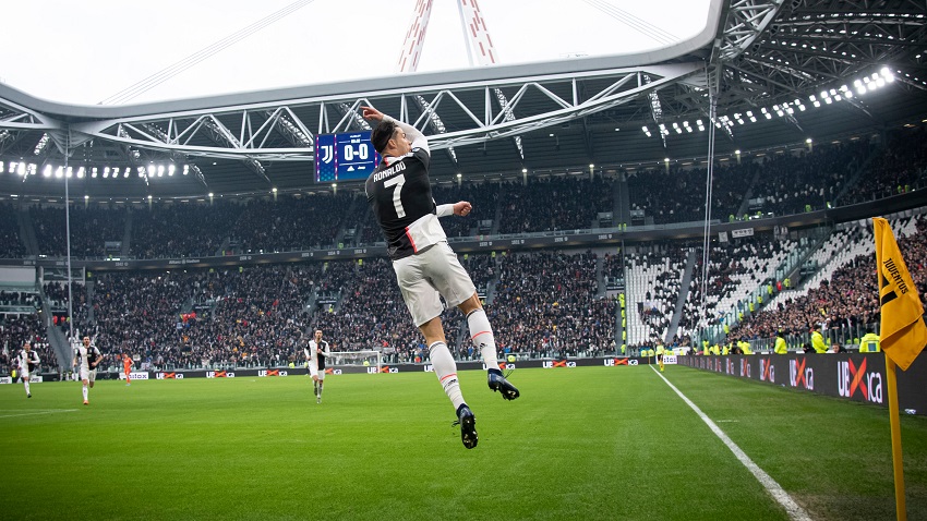 Ronaldo và những bàn thắng may mắn vào đầu năm mới