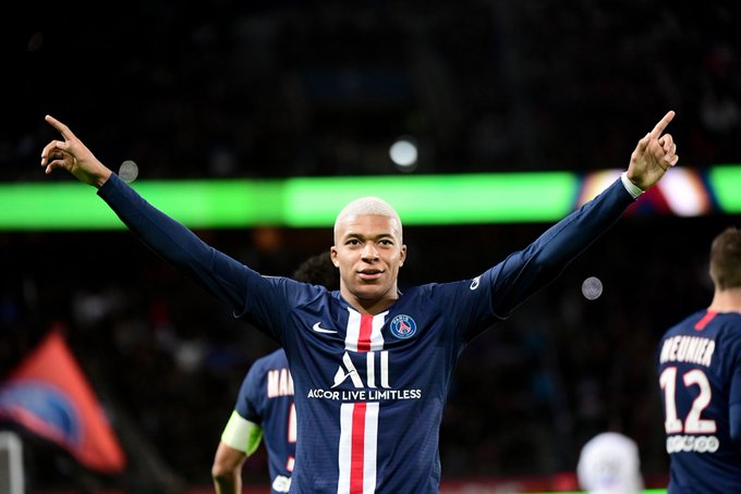 Mbappe suýt ghi bàn thắng để đời cho PSG trong ngày lập kỷ lục