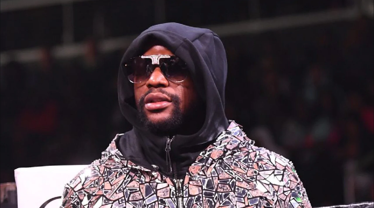 Floyd Mayweather trình làng tủ quần áo kính vỡ hàng trăm triệu
