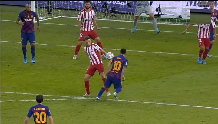 VAR tước bỏ 2 bàn thắng của Barca trong 13 phút gây tranh cãi