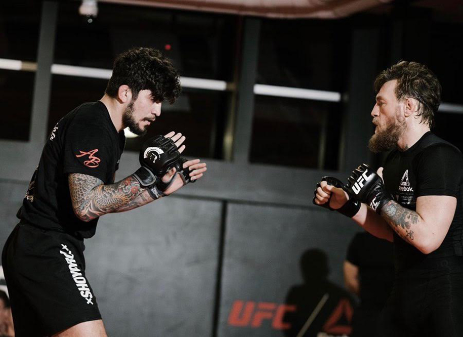 Dillon Danis tự tin Jiu-Jitsu của Conor sẽ dễ dàng đối phó với “Cowboy” Cerrone Dillon Danis tự tin Jiu-Jitsu của Conor sẽ dễ dàng đối phó với “Cowboy” Cerrone