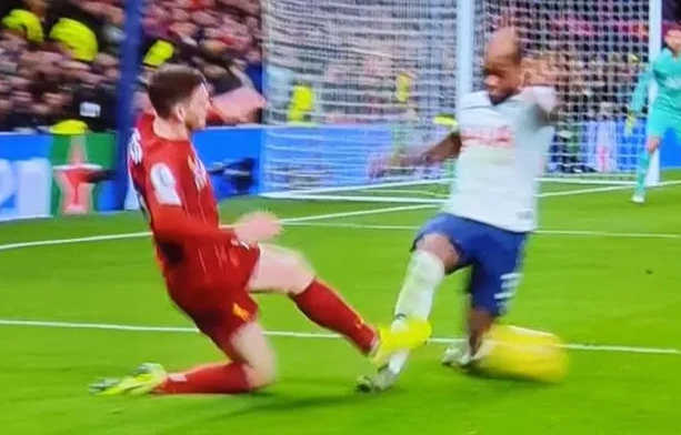 Cựu danh thủ Liverpool thừa nhận bàn thắng của Firmino không hợp lệ Cựu danh thủ Liverpool thừa nhận bàn thắng của Firmino không hợp lệ