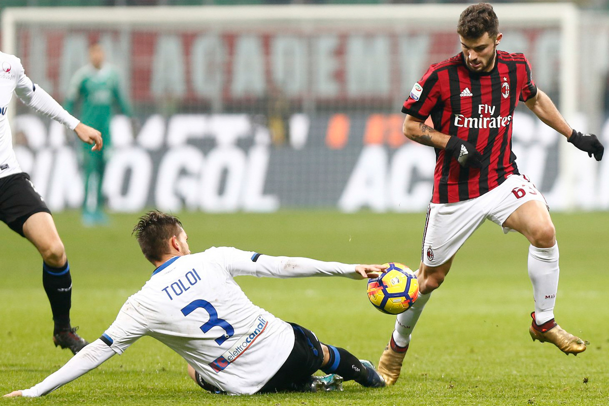 Soi kèo AC Milan vs SPAL, 0h ngày 16/01 (Coppa Italia 2019/20)