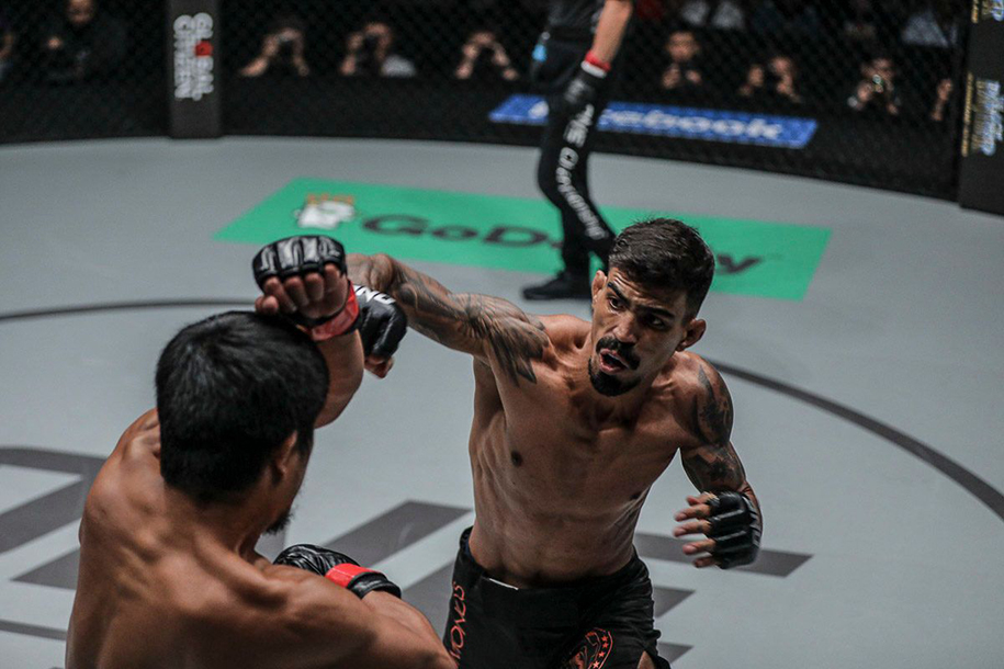 Thành Lê: Những đối thủ nào đang chờ đợi chàng võ sĩ gốc Việt?